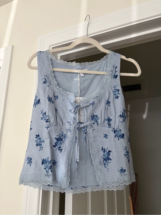 Reformation Tops - Reformation Rosalie Top